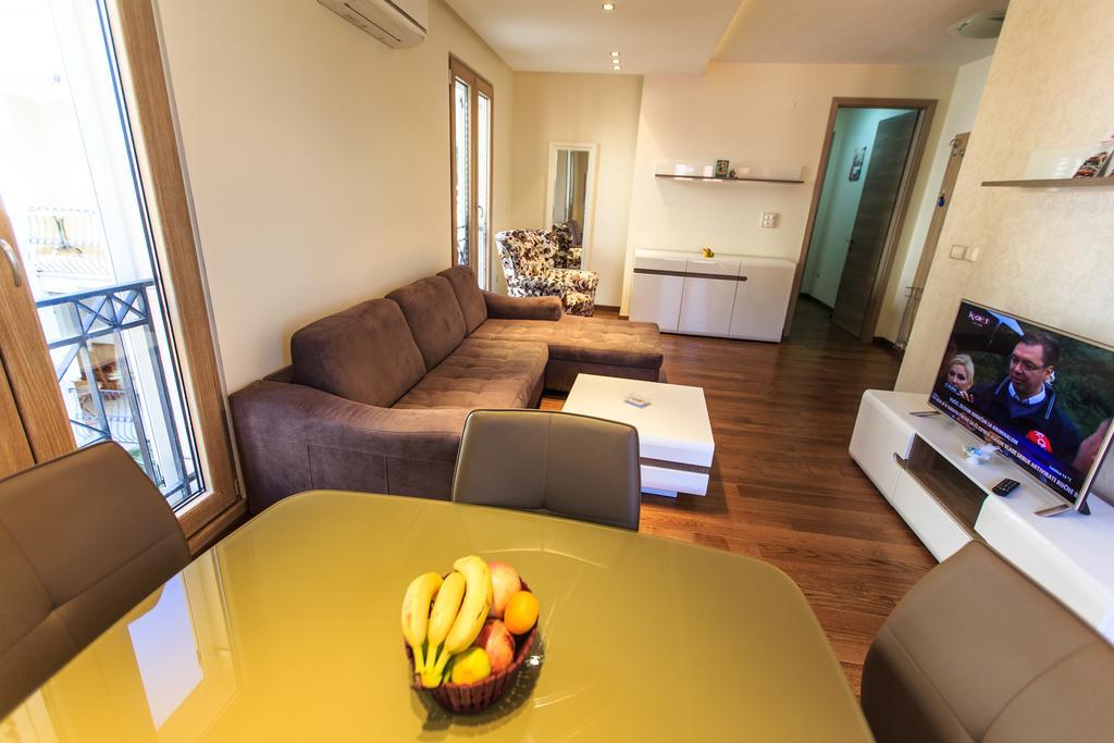 De Lux Apartments Petrovac Εξωτερικό φωτογραφία